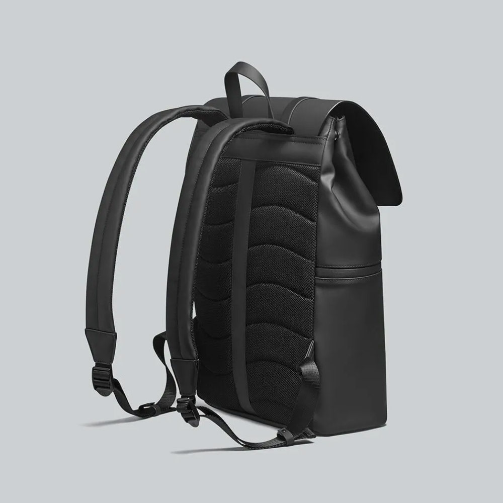 Picture of Apple Macbook Air 13 M2 2022  | Gaston Luga SPLÄSH 2.0 13" Premium Waterproof Eco Material Backpack (Olive)